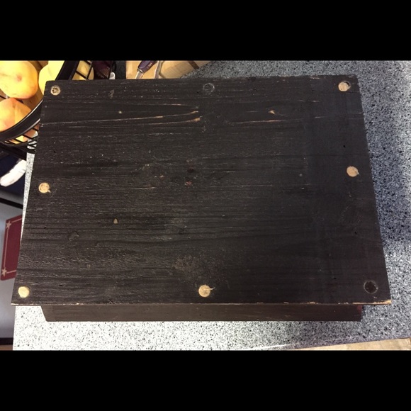 Wooden Primitive Divided Box - Picture 4 of 4